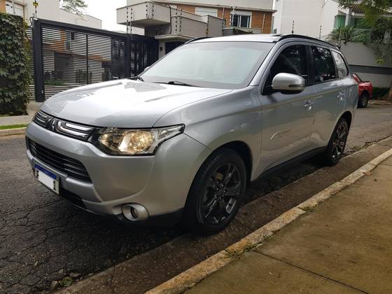 MITSUBISHI OUTLANDER 2.0 16V GASOLINA 4P AUTOMÁTICO MITSUBISHI OUTLANDER 2.0 16V GASOLINA 4P AUTOMÁTICO